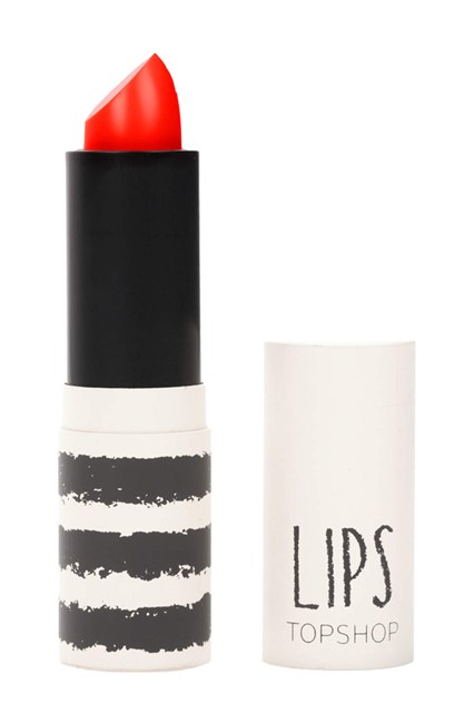 Topshop-Lips-Vogue-16Oct15_b_426x639.jpg